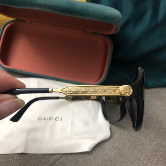 Authentic Gucci Sun Glasses - Picture 6 of 7